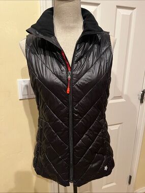 tek gear Black Quilted Vest with Red Trim & Zipper Pull